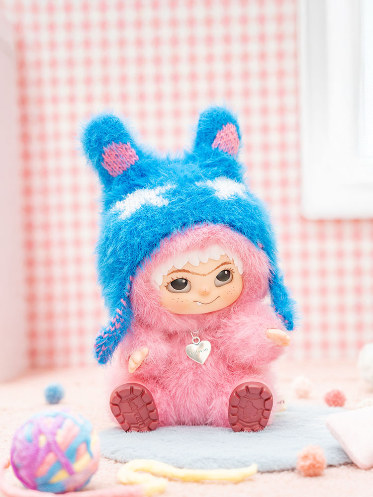 LETSVAN WAKUKU FUZZY TRENDY FUN PARTY SERIES TRADING FIGURE